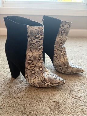 Lulu's Black & Snake-Print Pointed Toe Ankle Boots